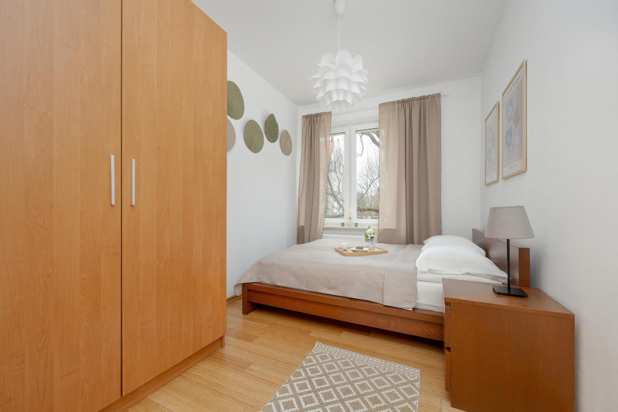 Heart Of Spacious By Renters Apartment *