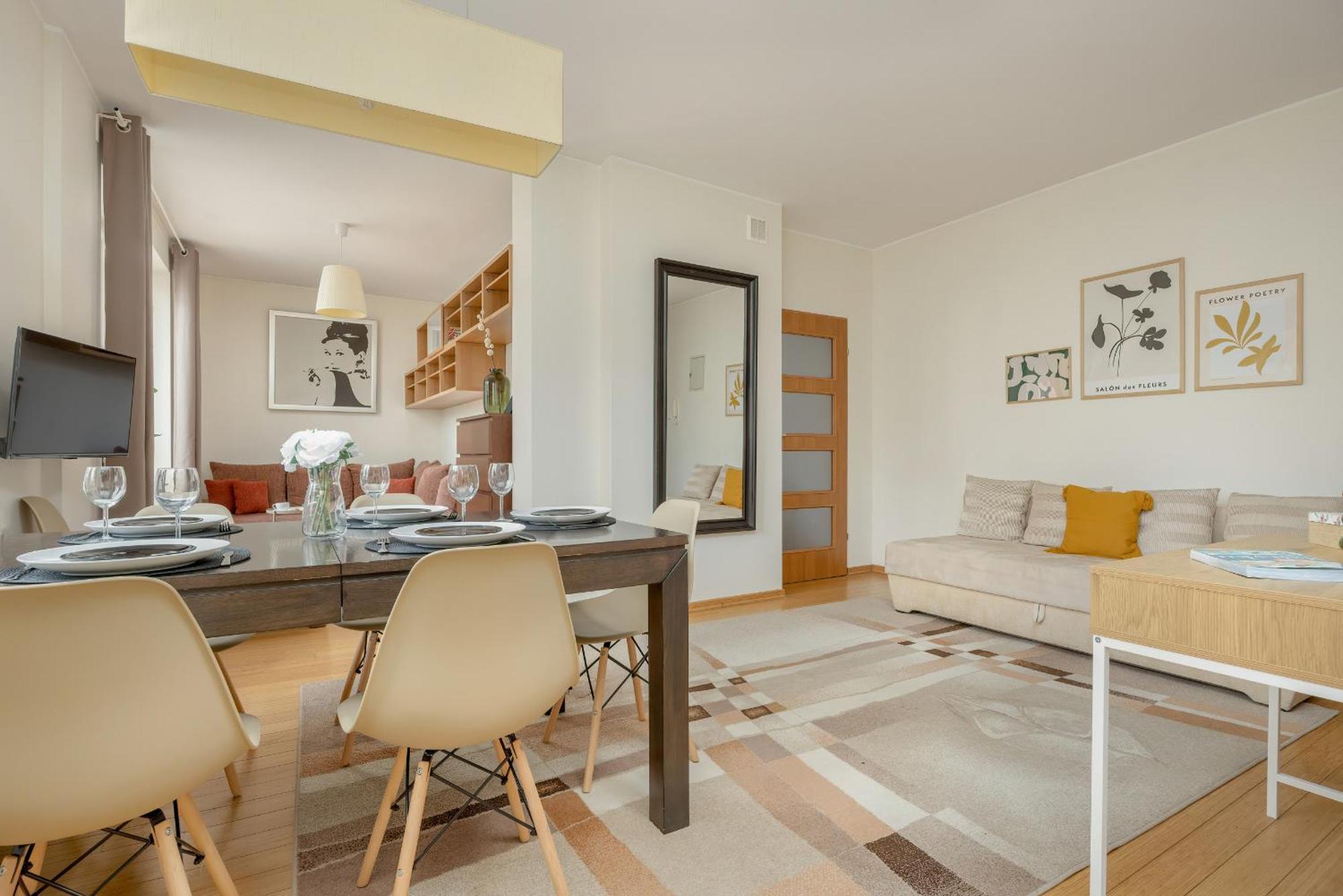 Apartment Heart Of Spacious By Renters Sopot